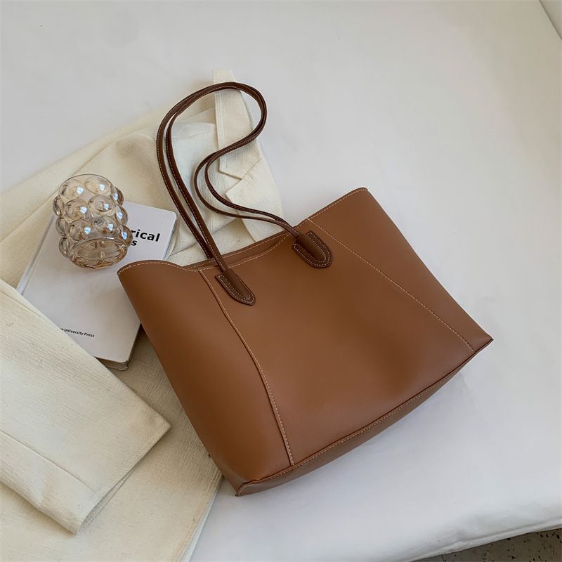Minimalist Chic Commuter Bag for Women – Vintage Casual Large-Capacity Shoulder and Underarm Tote Bag
