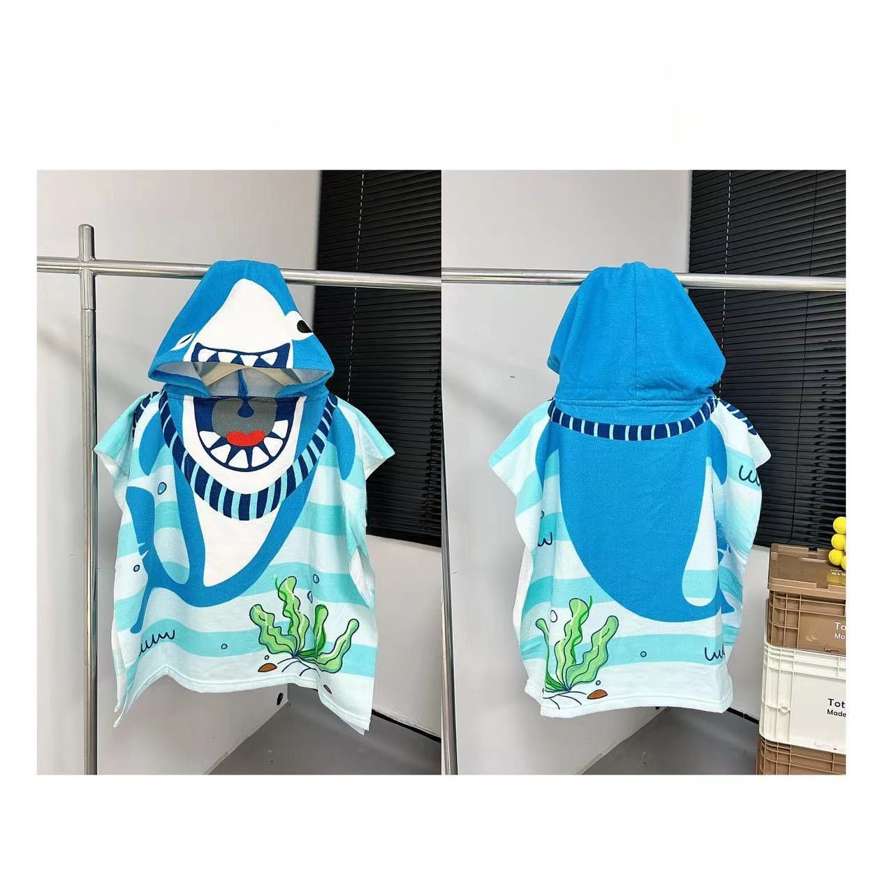 Children's bath towel cloak microfiber cartoon print towel can be worn for bathing soft absorbent thick hooded bathrobe