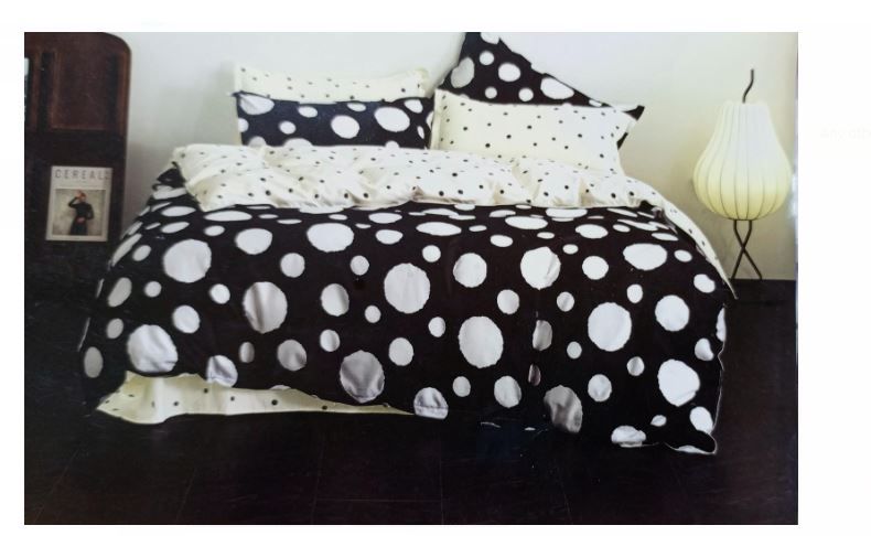 4Pcs of 7*8 Binded Duvet Sets Bedding Set Warm Comforter (One Duvet, One Bedsheet and Two Pillow Cases or Covers)