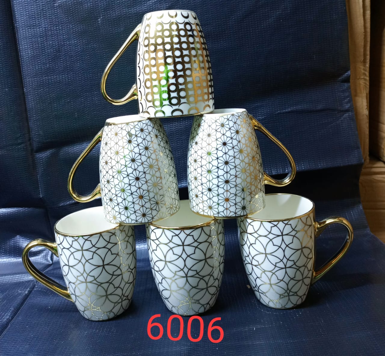 12pcs a Dozen of Elegant Gold Mugs Multi Prints Classic Ceramic Tea, milk or Water Cups