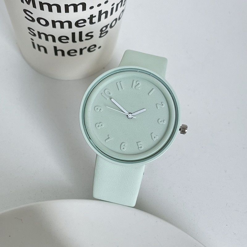 New Macaron Watches Women Wrist Watches INS Hot Ladies Watch Temperament Simple Women's Quartz Watch Retro Student Digital Clock