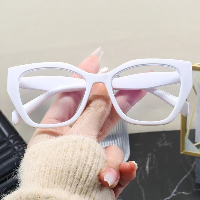 New Fashion Retro Cat Eye Glasses Frame Trend Flat Light Eyeglasses Women Simple Cateye Anti Blue Light Computer Glasses