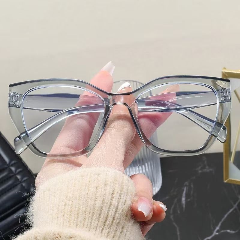 New Fashion Retro Cat Eye Glasses Frame Trend Flat Light Eyeglasses Women Simple Cateye Anti Blue Light Computer Glasses