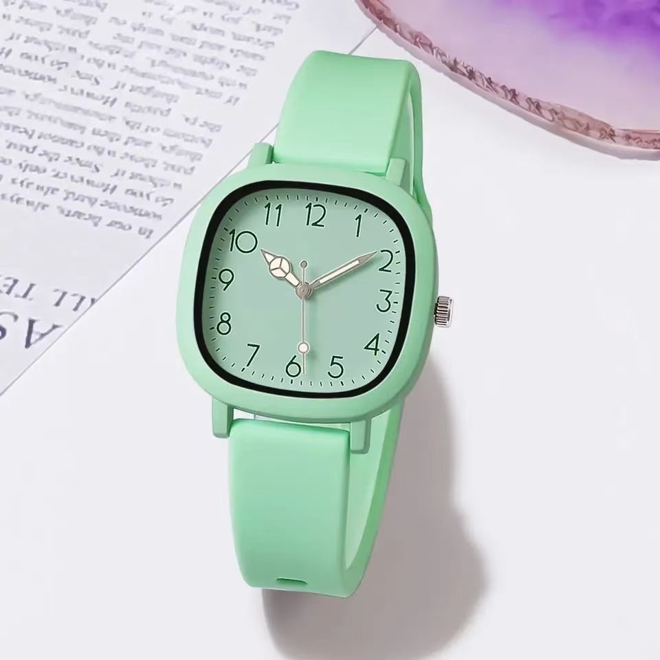 New Fashion Women Watch Quartz Watch Ladies Casual Silicone Jelly Watches Clock Wrist Watches Girl Gift