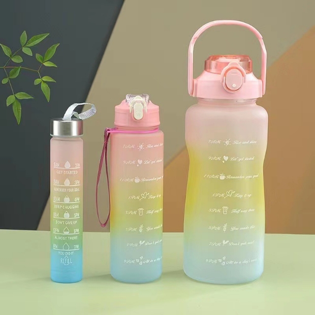 3PCS Gradient Water Bottles Cup Set Large Capacity Sports Water Bottle Outdoor Travel Gym Fitness Jugs Student Portable Cup WIth Straw