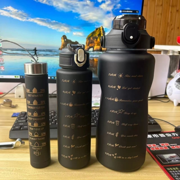 3PCS Gradient Water Bottles Cup Set Large Capacity Sports Water Bottle Outdoor Travel Gym Fitness Jugs Student Portable Cup WIth Straw