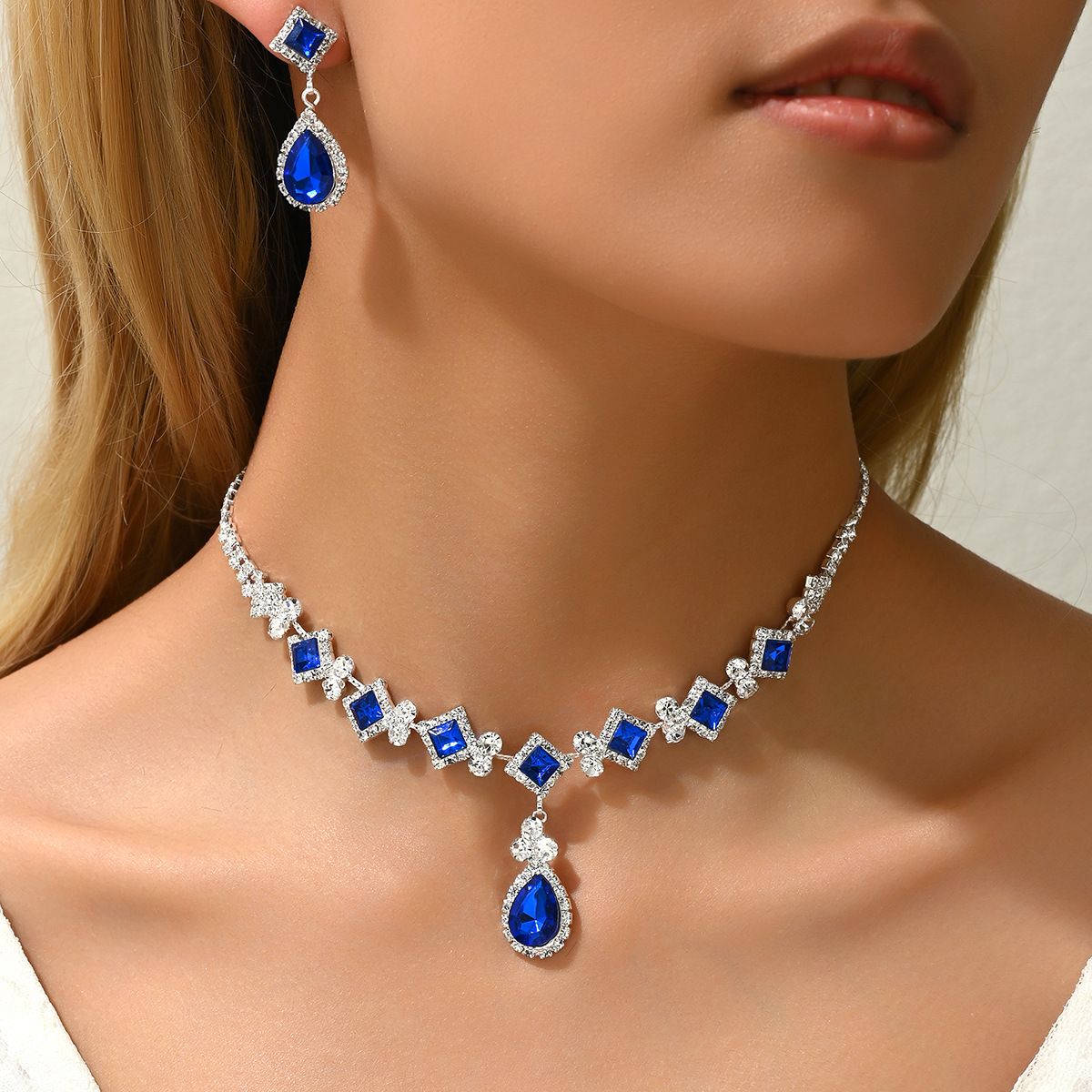 Blue Rhinestone Square Teardrop Necklace and Earrings Set Minimalist Unique Luxury Design Versatile Personalized Jewelry Set for Women Fashion Accessories