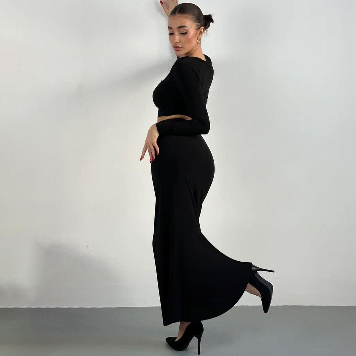 Women’s Long Sleeve Crop Top and Bodycon Skirt Set European Style Fashion Outfit Inst Trend 2-Piece Set for Women Two-Piece Outfits