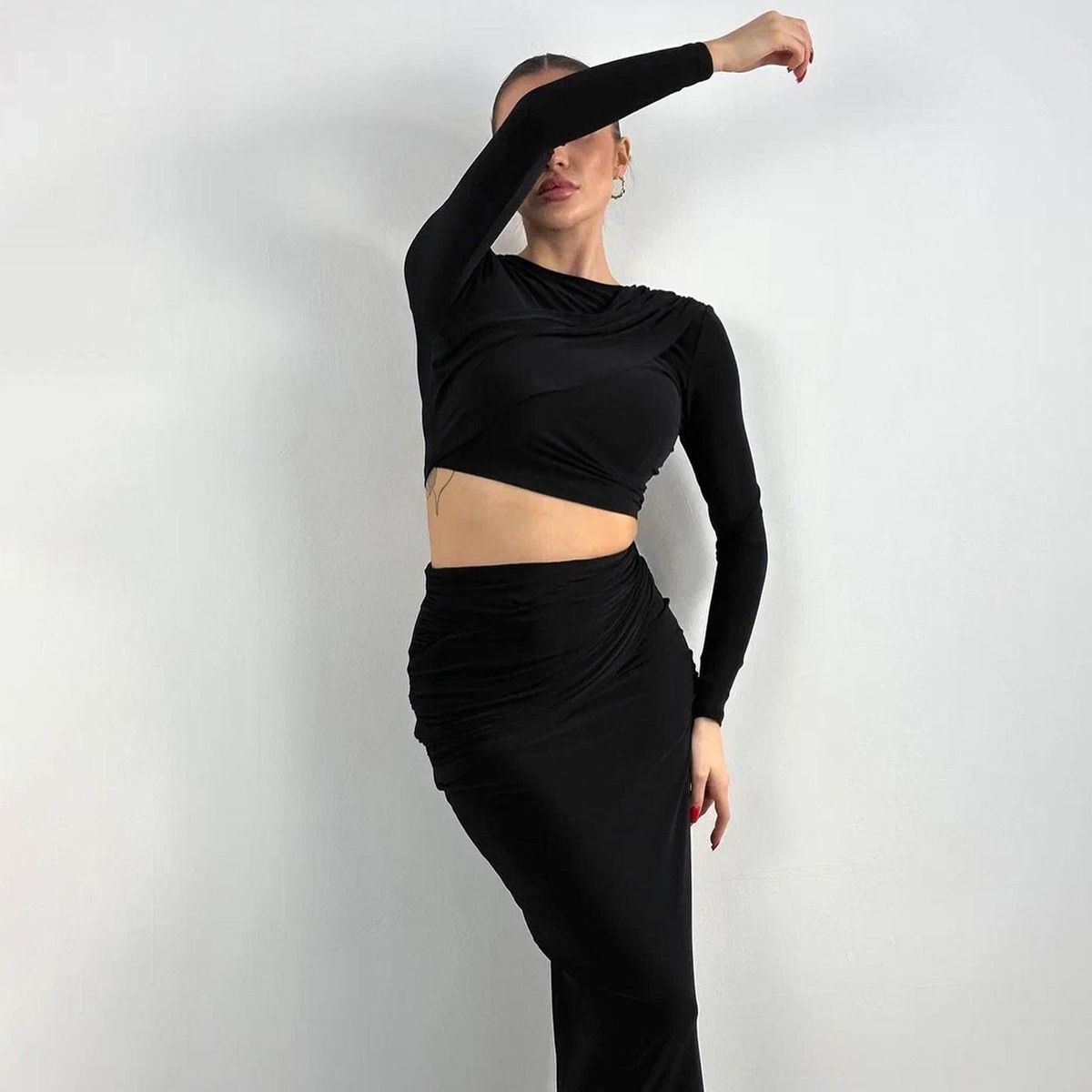 Women’s Long Sleeve Crop Top and Bodycon Skirt Set European Style Fashion Outfit Inst Trend 2-Piece Set for Women Two-Piece Outfits