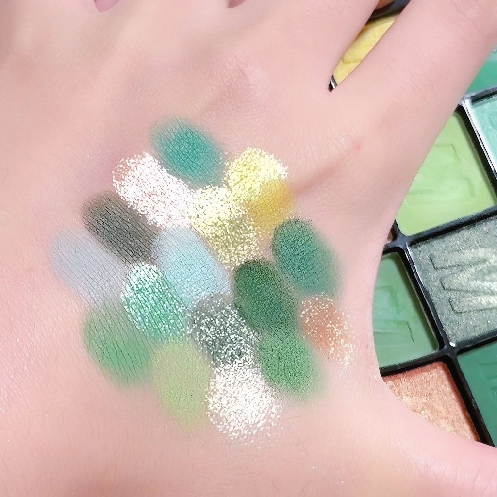 16 Color Eyeshadow Matte Pearlescent European and American Style Makeup Beginners Dazzle Colorful Eye Shadow Plate Ins Eyes Make Up Eyeshadow