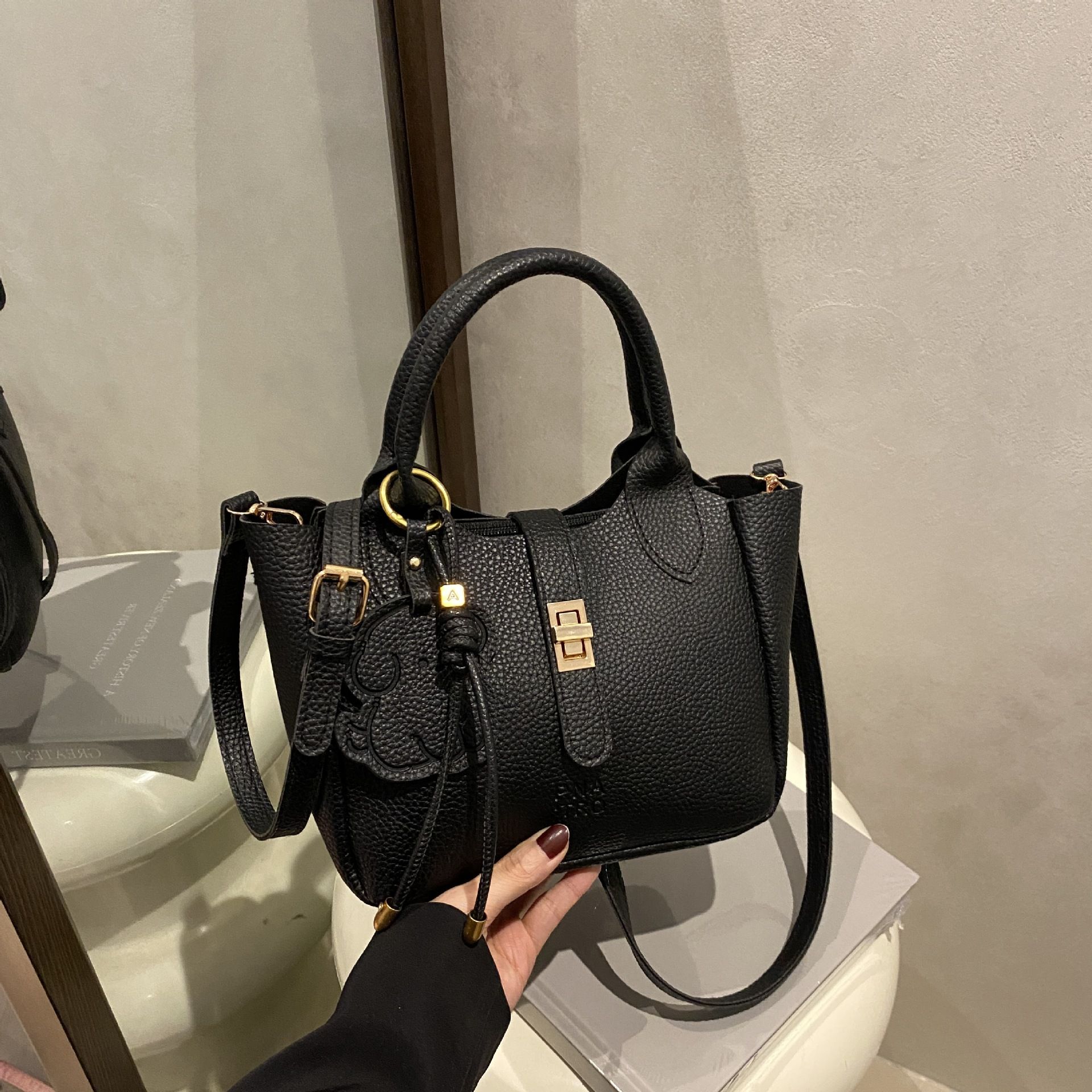 Ladies Handbag Mini Bucket Bag Crossbody Sling Bag Small Shoulder Tote Purse with Top Handle, Casual Versatile PU Leather Bag for Women Casual Versatile Bag with Cute Puppy Pendant Charm