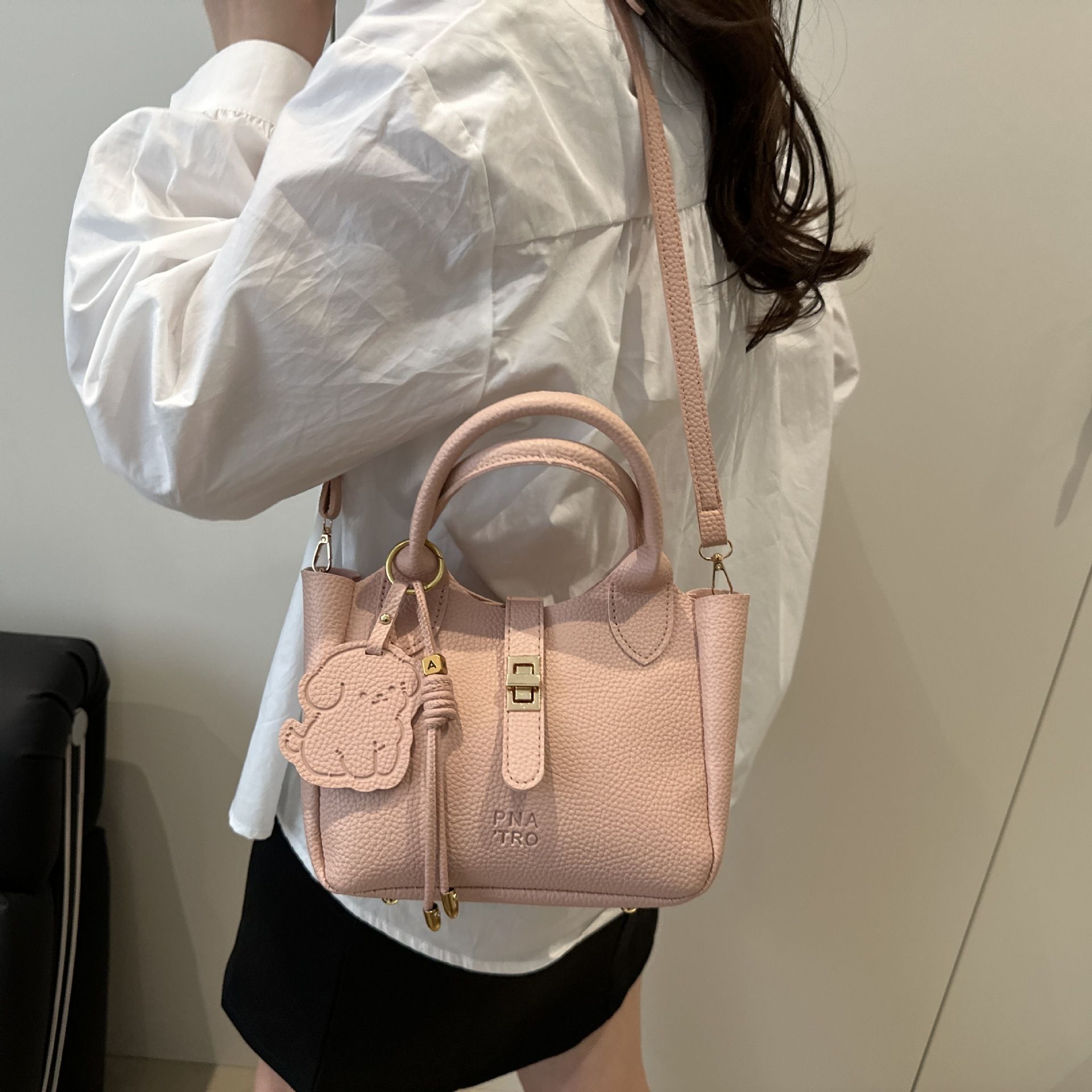 Ladies Handbag Mini Bucket Bag Crossbody Sling Bag Small Shoulder Tote Purse with Top Handle, Casual Versatile PU Leather Bag for Women Casual Versatile Bag with Cute Puppy Pendant Charm
