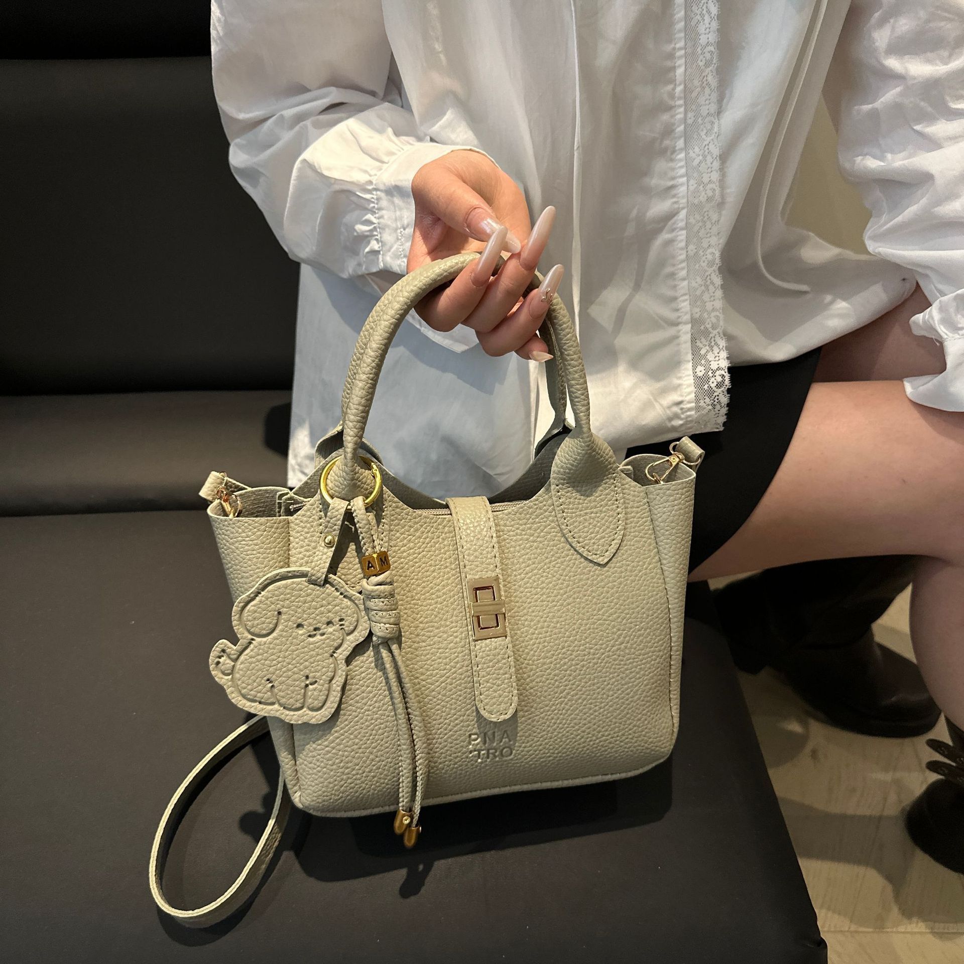 Ladies Handbag Mini Bucket Bag Crossbody Sling Bag Small Shoulder Tote Purse with Top Handle, Casual Versatile PU Leather Bag for Women Casual Versatile Bag with Cute Puppy Pendant Charm