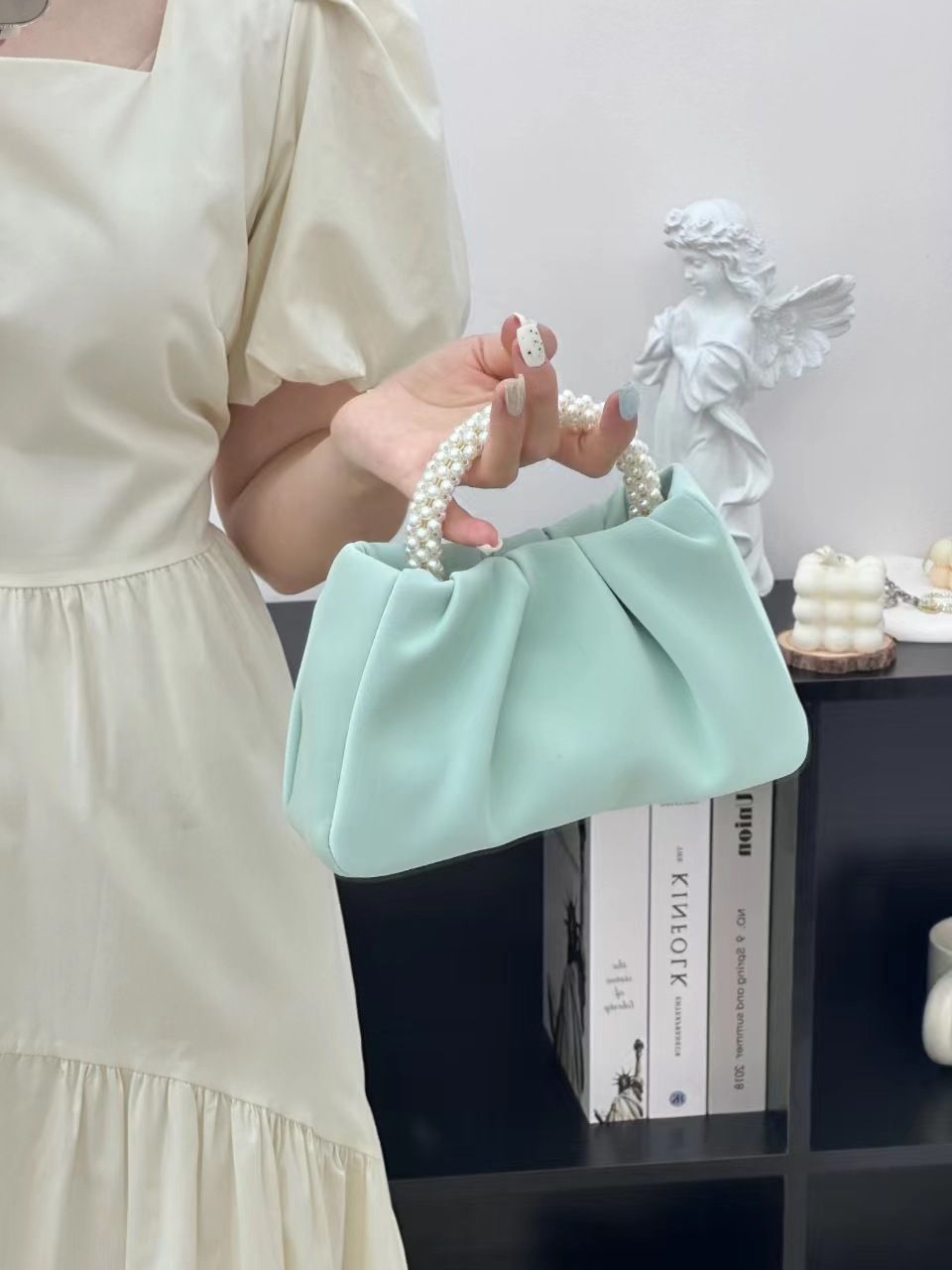 Women's Handbag Fashion New Style Pearl Handbag Stylish Cloud Bag Crossbody Bag Casual Multi-Functional PU Leather Bag Women's Casual Bag Date Dinner Versatile High-End Feel Charming New Style