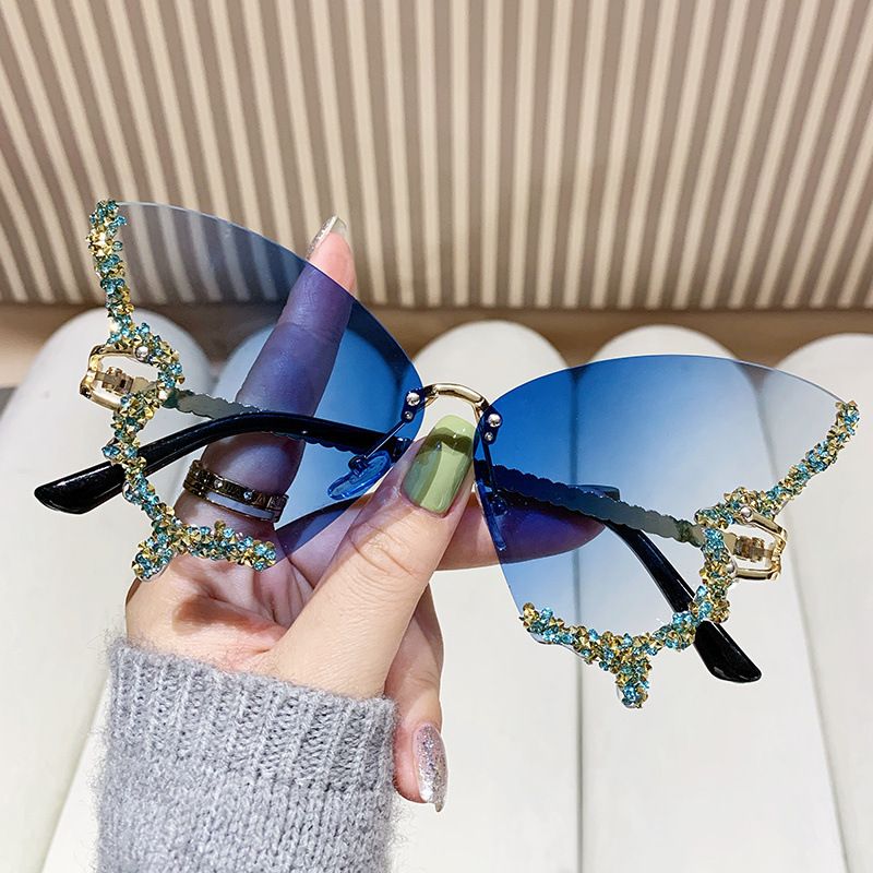 Sunglasses Women's Sunglasses Fashion New Style Butterfly Shape Diamond-Inlaid UV-Protective Rimless Sunglasses Elegant Versatile Charming Stylish Design