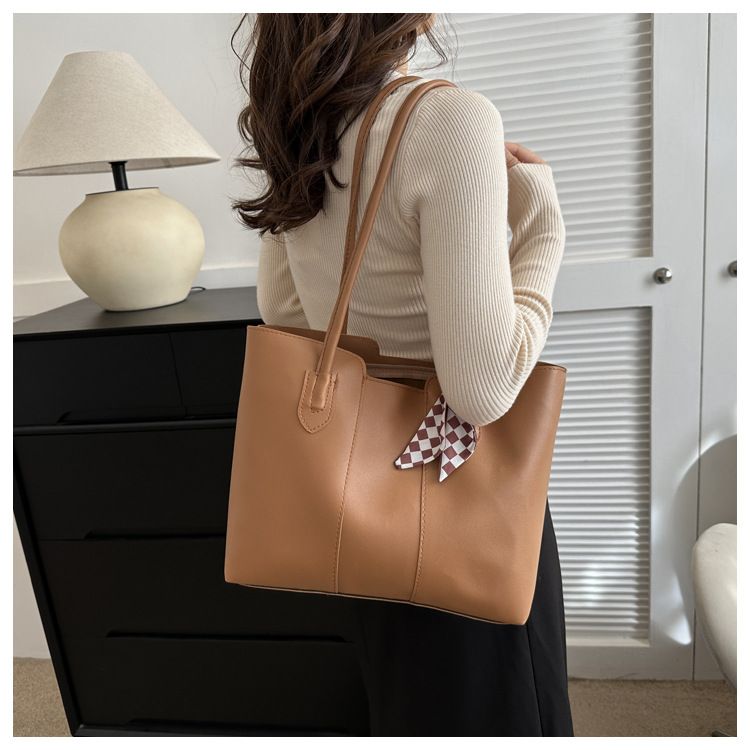 Valentine’s Day Gift Women's Tote Bag Shoulder Bag Crossbody Bag Large Capacity Durable PU Leather Comfortable Material Fashion New Casual Bag Commuting Multifunctional Minimalist High-End Women's Bag