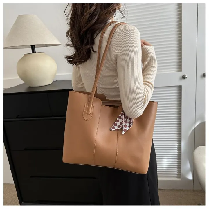 Valentine’s Day Gift Women's Tote Bag Shoulder Bag Crossbody Bag Large Capacity Durable PU Leather Comfortable Material Fashion New Casual Bag Commuting Multifunctional Minimalist High-End Women's Bag