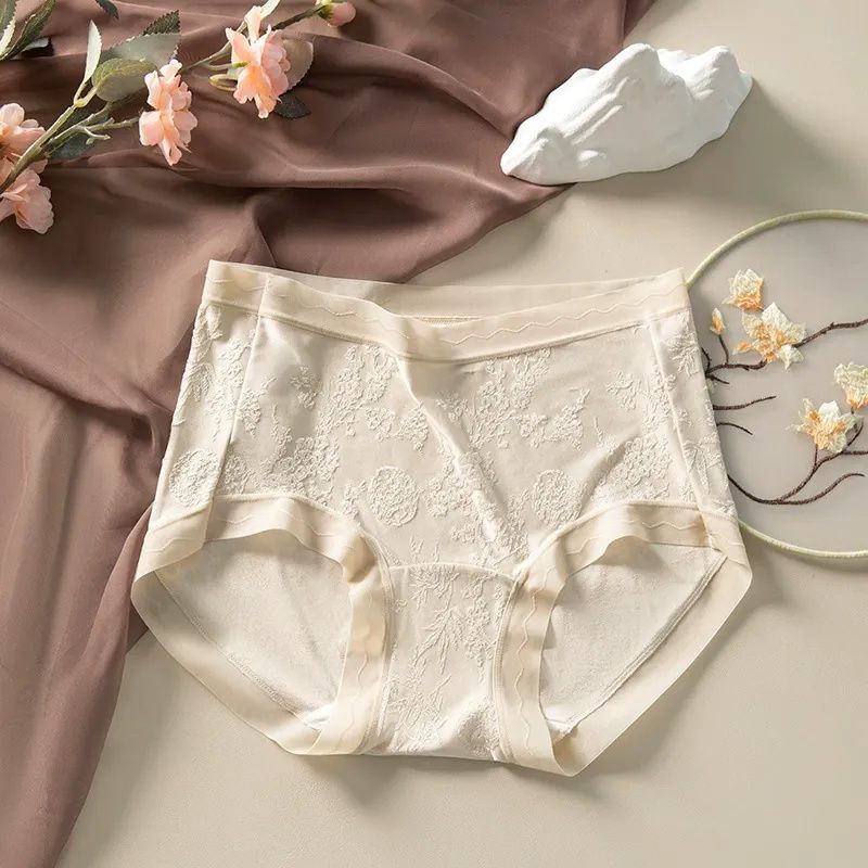 Women’s Seamless Panties Ice Silk Plus Size New Chinese Style Embossed Lace Underwear Thin 7A Antibacterial Mulberry Silk Crotch Briefs
