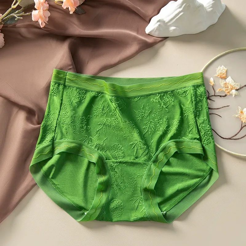 Women’s Seamless Panties Ice Silk Plus Size New Chinese Style Embossed Lace Underwear Thin 7A Antibacterial Mulberry Silk Crotch Briefs