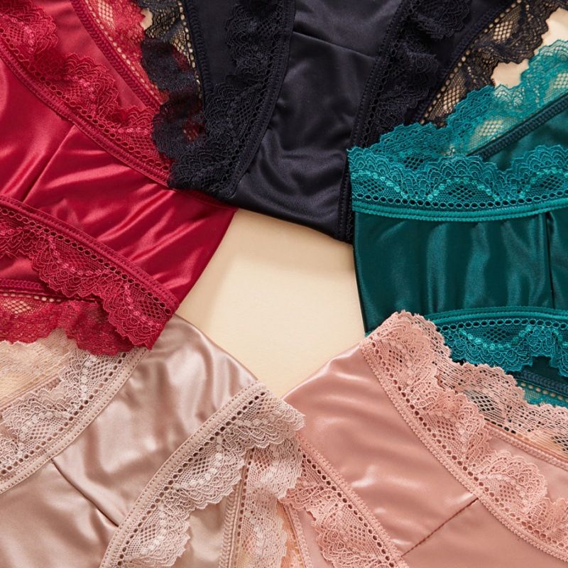 3Pcs Women’s Seamless Panties One-Piece Smooth Fabric Low Waist Lace Trim Cotton Crotch Sexy Briefs Underwear Random Color