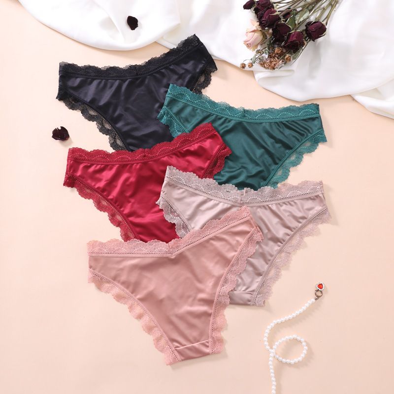 3Pcs Women’s Seamless Panties One-Piece Smooth Fabric Low Waist Lace Trim Cotton Crotch Sexy Briefs Underwear Random Color