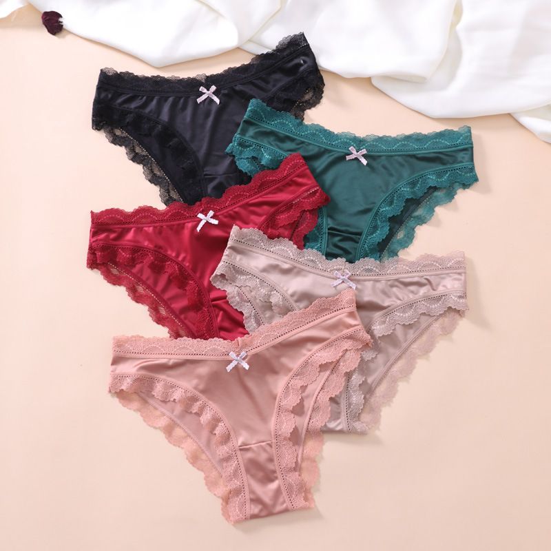 3Pcs Women’s Seamless Panties One-Piece Smooth Fabric Low Waist Lace Trim Cotton Crotch Sexy Briefs Underwear Random Color