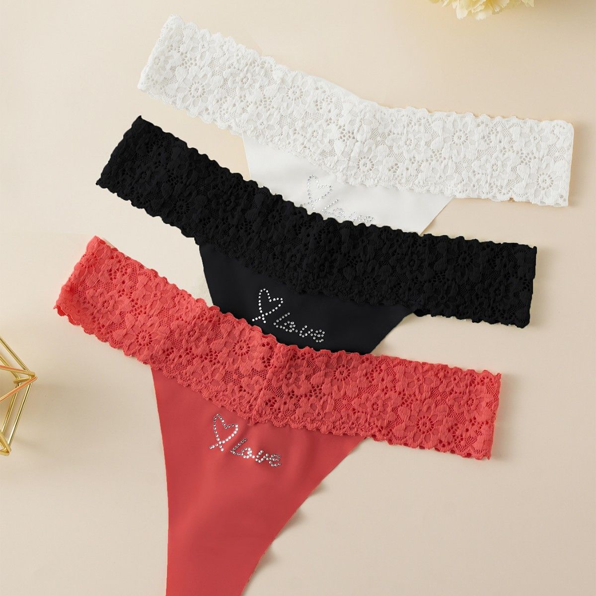 3Pcs Women's Thongs Fashion New Style Sexy Lace Embroidery Trim Antibacterial Breathable High Elastic Soft Cotton Crotch Love Print  Letters LOVE