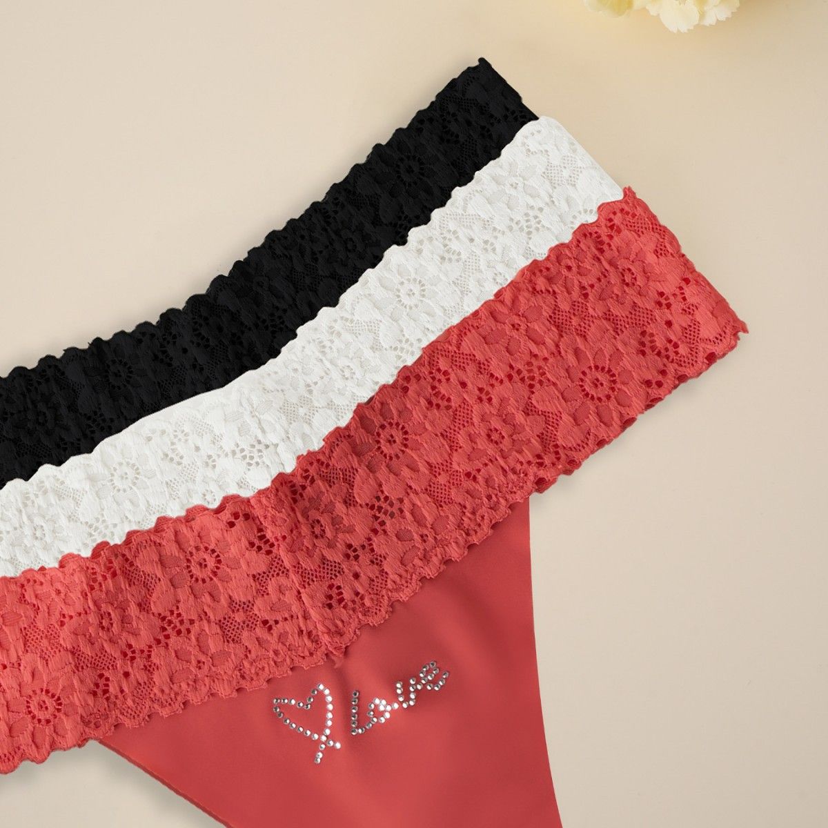 3Pcs Women's Thongs Fashion New Style Sexy Lace Embroidery Trim Antibacterial Breathable High Elastic Soft Cotton Crotch Love Print  Letters LOVE