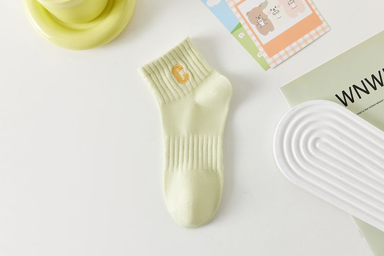 【Popular】5-Pcs Set Casual Socks Trendy Letter C Cotton Mid-Calf Moisture-Wicking Bacteria-Inhibiting Ins Styles Fashionable Versatile Stylish Avant-Garde Comfortable Breathable Women's Socks