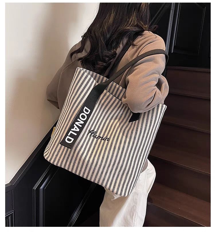 Stylish Women Tote Bag Large Capacity Canvas Shoulder Handbag Striped Design Casual Simple Outdoor Fashion New Multifunctional Ladies Handbag