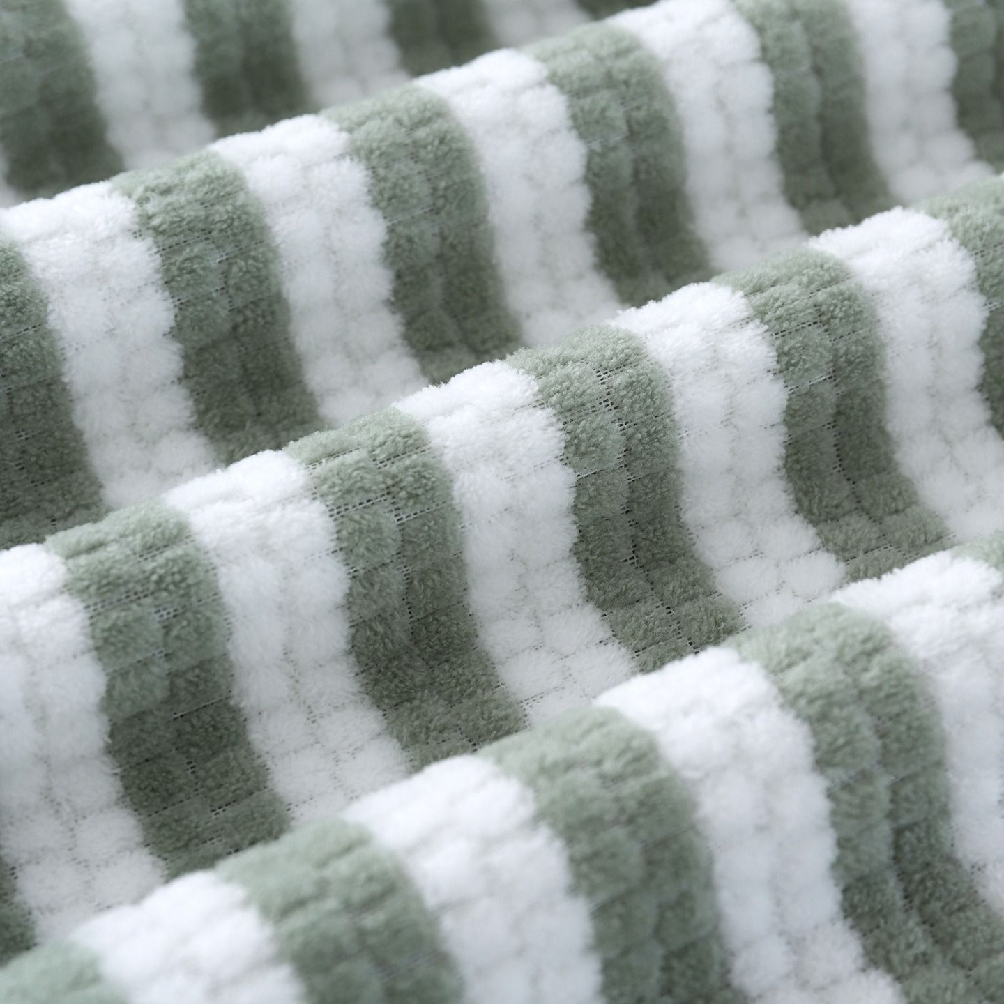 3 Piece Bath Towel Set 1 Washcloth 1 Hand Towel 1 Bath Towel Soft Absorbent Coral Fleece Towel Set Skin Friendly Non Pilling Thickened Bath Towel Face Towel Striped Design for Adults