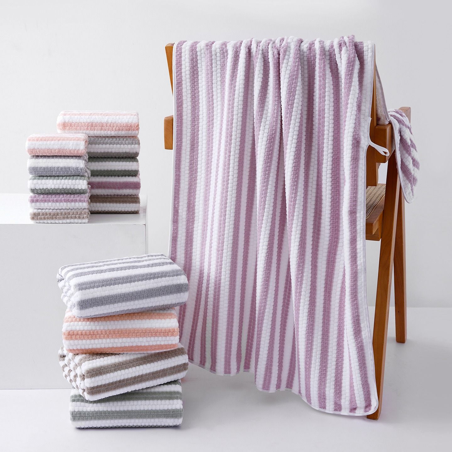 3 Piece Bath Towel Set 1 Washcloth 1 Hand Towel 1 Bath Towel Soft Absorbent Coral Fleece Towel Set Skin Friendly Non Pilling Thickened Bath Towel Face Towel Striped Design for Adults