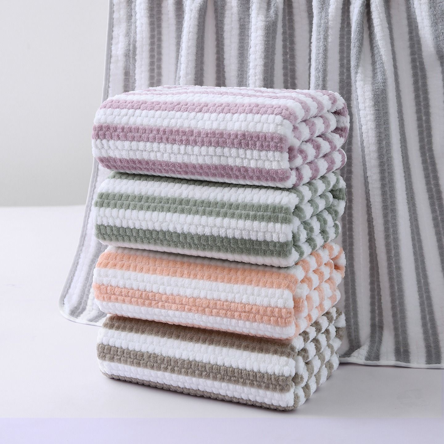 3 Piece Bath Towel Set 1 Washcloth 1 Hand Towel 1 Bath Towel Soft Absorbent Coral Fleece Towel Set Skin Friendly Non Pilling Thickened Bath Towel Face Towel Striped Design for Adults