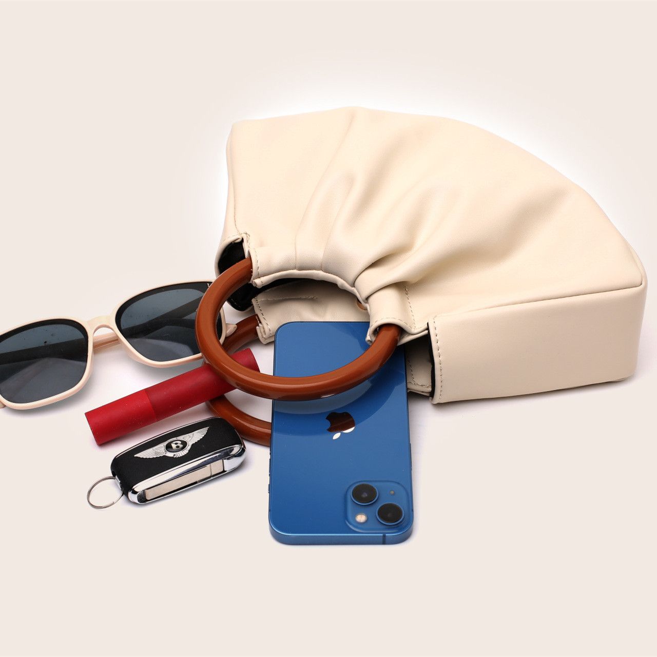 New Pleated Cloud Handbag for Women Elegant Fashion Dumpling Bag Chic Hand Carry Evening Purse Stylish Dinner Party Clutch for Ladies Trendy Mini Handbag