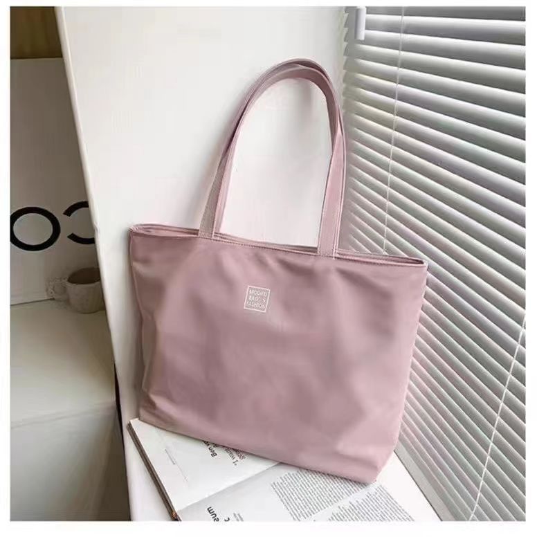 Women’s Large Capacity Tote Bag Waterproof Nylon Shoulder Bag with Simple Solid Color Casual Handbag for Shopping Commuting Travel and Daily Use