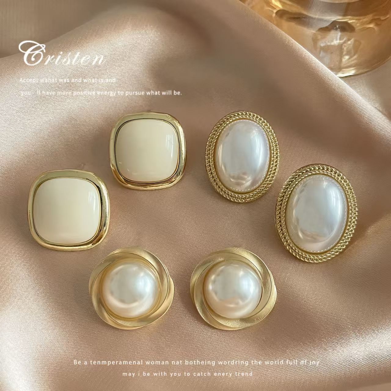 5Pieces/Set Women Elegant Gold Explosive Earrings 2025 New High-grade Metal Retro Pearl Earrings  2025  senior-class studs temperament ear Women's Fashion Accessories Jewellery