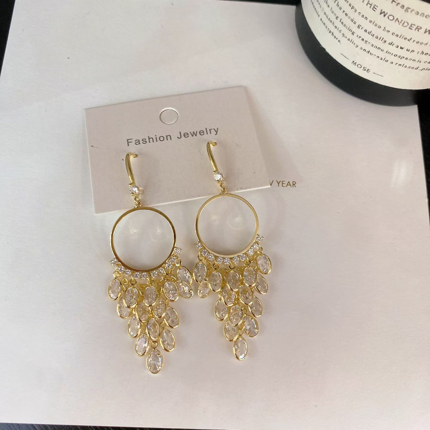 Women Elegant Gold Explosive Earrings 2026 New High-grade Retro Pearl Earrings Temperament Classical Metal Women's Fashion Accessories Jewelry