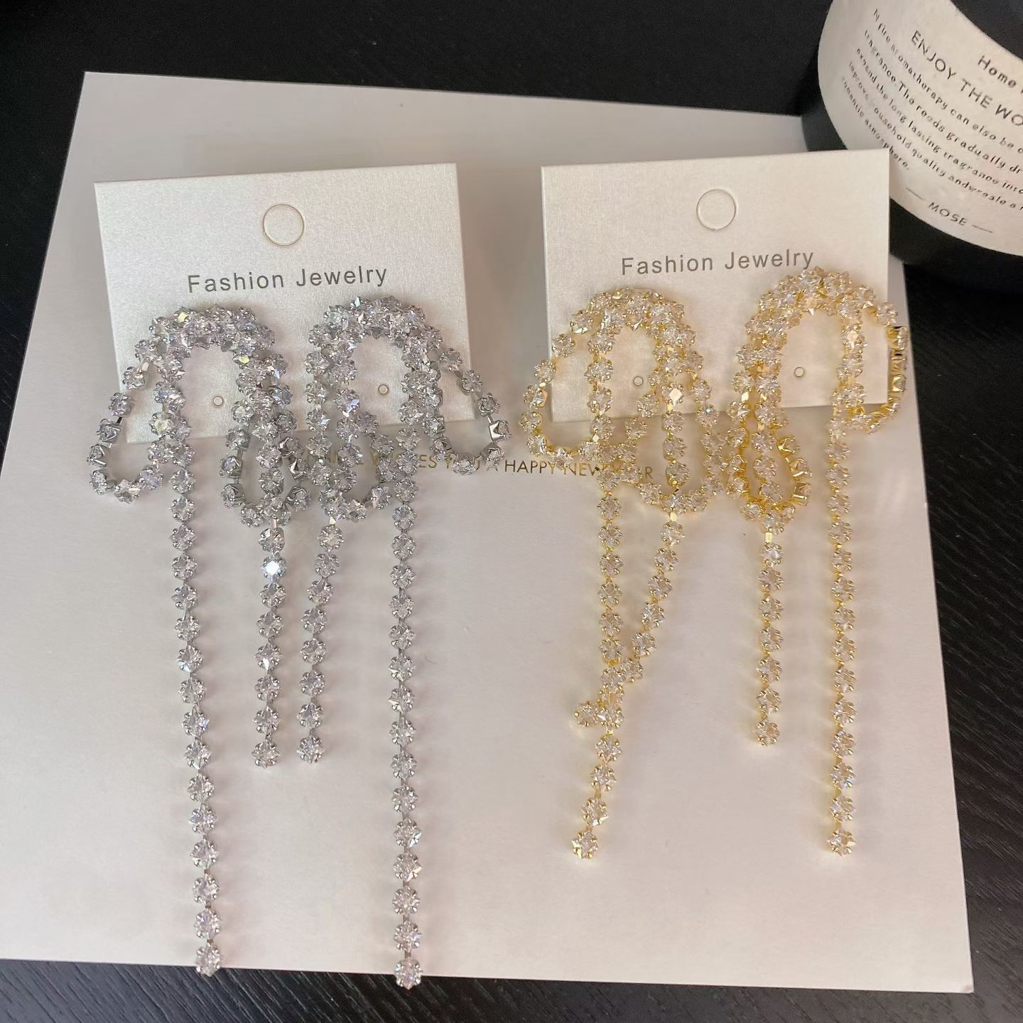 Women Elegant Gold Explosive Earrings 2026 New High-grade Retro Pearl Earrings Temperament Classical Metal Women's Fashion Accessories Jewelry