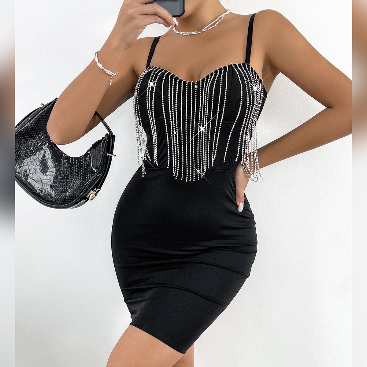 Fashion Sexy Club Party Glitter Rhinestone Chain Tassel Halter Dress Nightclub Backless Spaghetti Strap Slim Bodycon Mini Dress