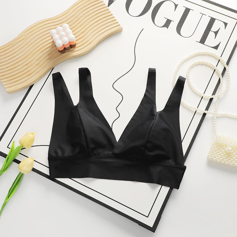 Bestseller Solid Color Plus-Size Bra - Dual Strap Support Dual Strap System Comfort-Tech Fabric Versatile Solid Colors Plus-Size Considerate