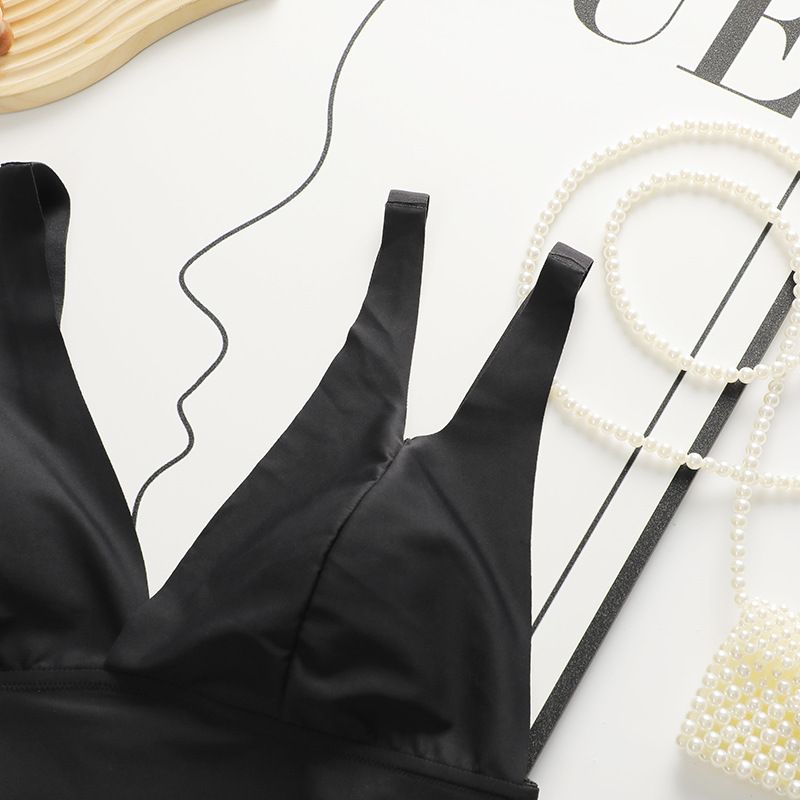 Bestseller Solid Color Plus-Size Bra - Dual Strap Support Dual Strap System Comfort-Tech Fabric Versatile Solid Colors Plus-Size Considerate