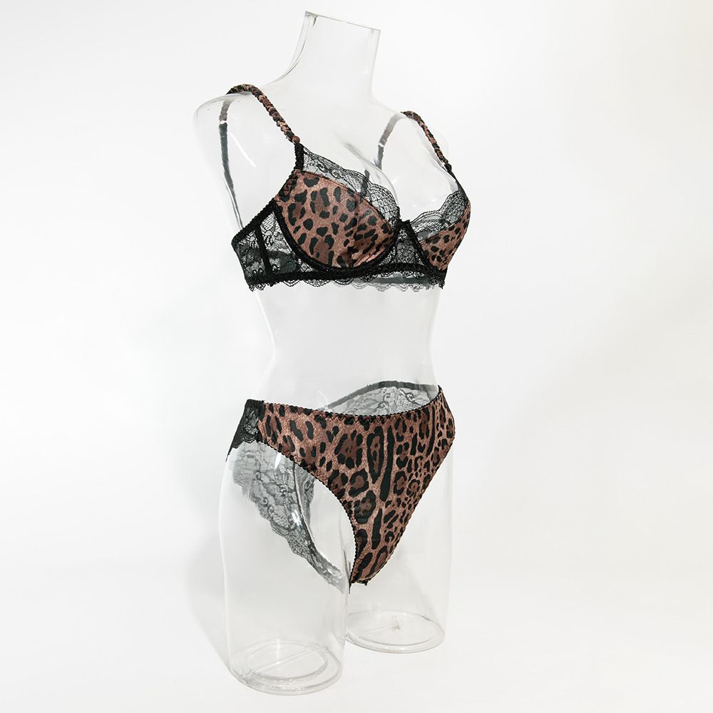One-piece set. A new European and American sexy style bra set with lace trim, leopard print, underwire for support, and French-style breathable design