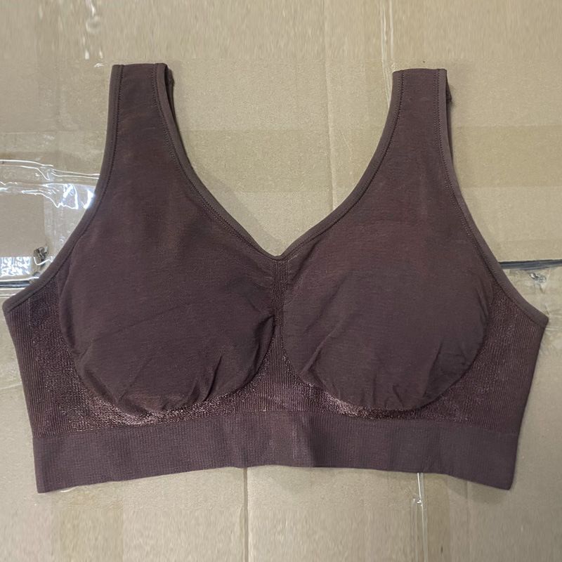 comfort bra plus-size shiny silk camisole, a seamless women's bra for large breasts without underwire for body shaping.