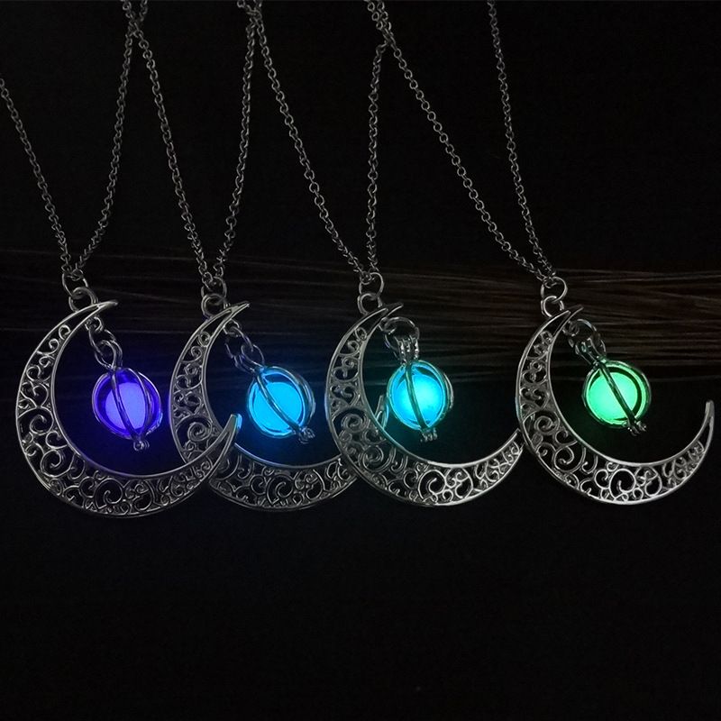 Hot selling luminous moon pumpkin creative necklace Halloween women's neck chain alloy collarbone