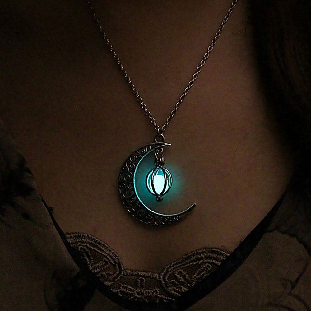 Hot selling luminous moon pumpkin creative necklace Halloween women's neck chain alloy collarbone