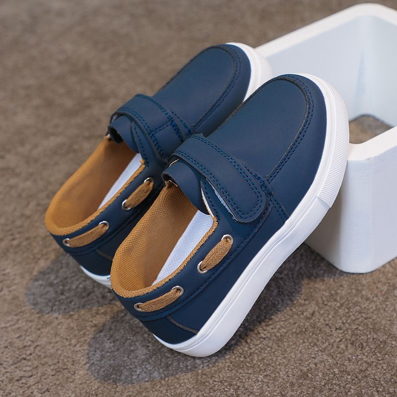 New lightweight soft sole breathable versatile men's loafers casual board shoes leather shoes