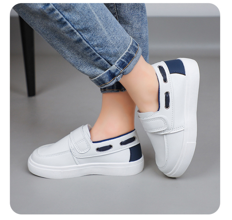 New lightweight soft sole breathable versatile men's loafers casual board shoes leather shoes