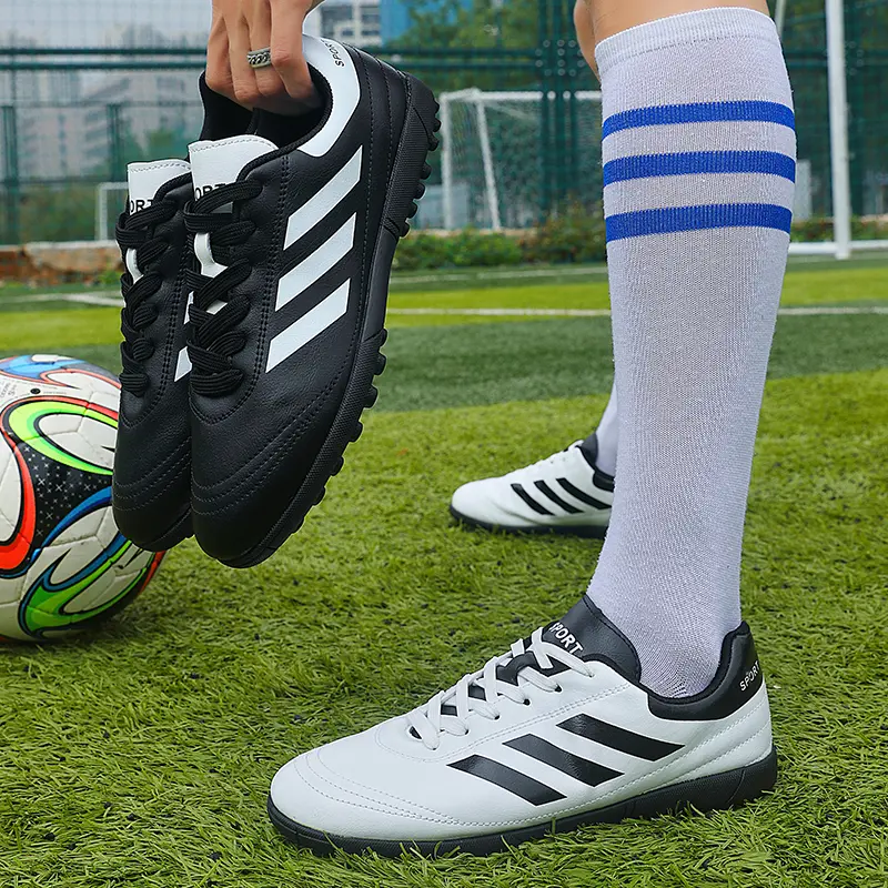Football shoes with broken nails for male and female primary and secondary school students training, artificial turf wear-resistant sneakers  Soccer