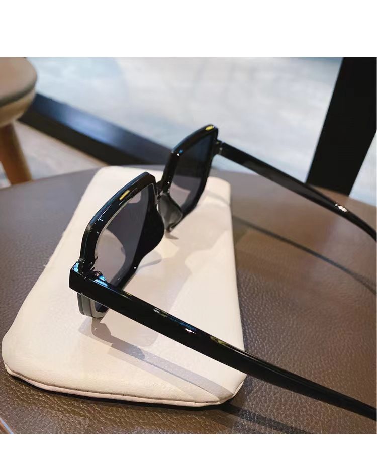 Sun Glasses UV400 Protection Eyewear Resin Lens for Women and Men Optical Glasses Spectacle Sport Fashion Business Goggles Eyeglasses Rimless Glasses Valentines Christmas New year Gift