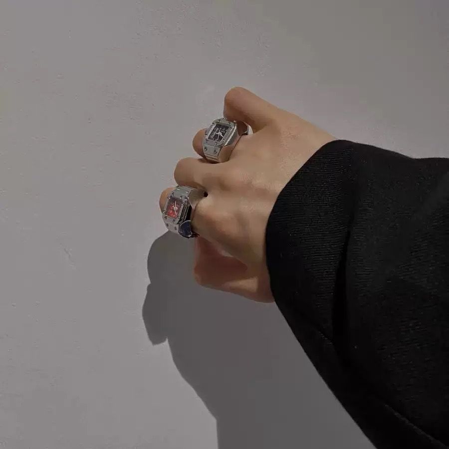 Ring Watch New Hot Selling Creative Alloy Shell Finger Circular Dial Couple Men And Women Finger Watch Ring Creative Movement Fashion Accessories Vintage Shell Quartz Watch Men Jewelry Women Gift